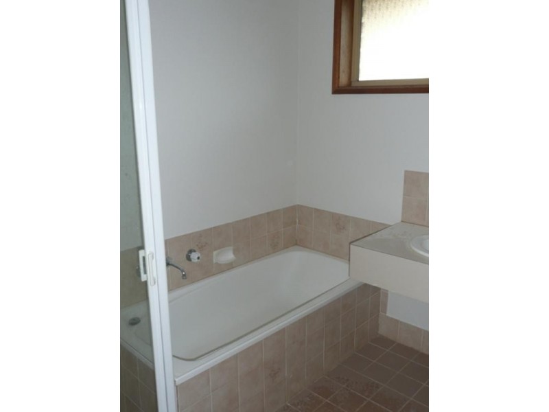 2 Joan Court, Burton SA 5110