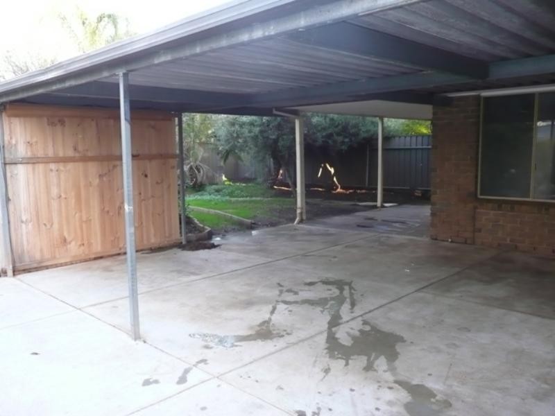 2 Joan Court, Burton SA 5110