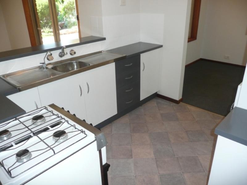 2 Joan Court, Burton SA 5110