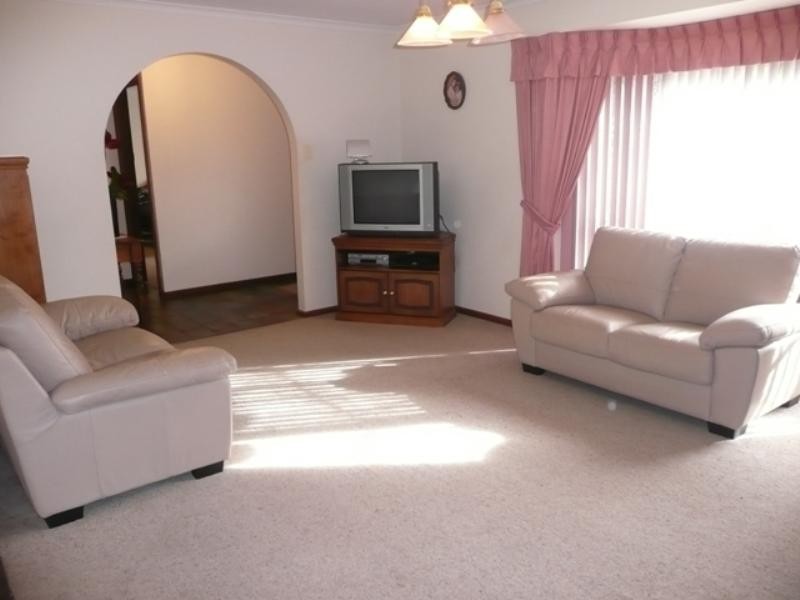 5 Amarillo Court, Wynn Vale SA 5127