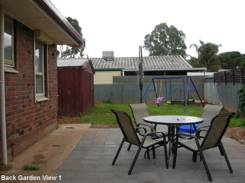 1 The Pines Grove, Paralowie SA 5108