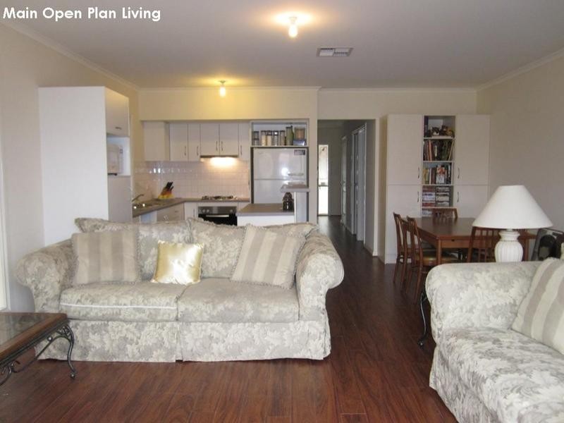 55 Fleming Crescent, Mansfield Park SA 5012