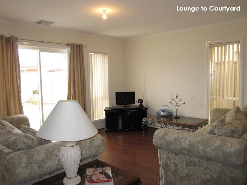 55 Fleming Crescent, Mansfield Park SA 5012
