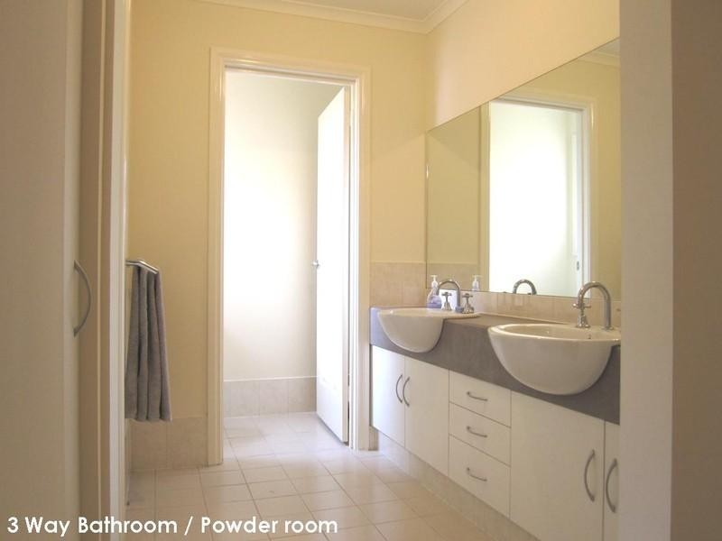 55 Fleming Crescent, Mansfield Park SA 5012