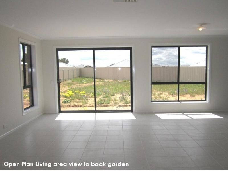 8 Alexios Court, Munno Para West SA 5115