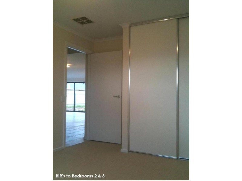 8 Alexios Court, Munno Para West SA 5115