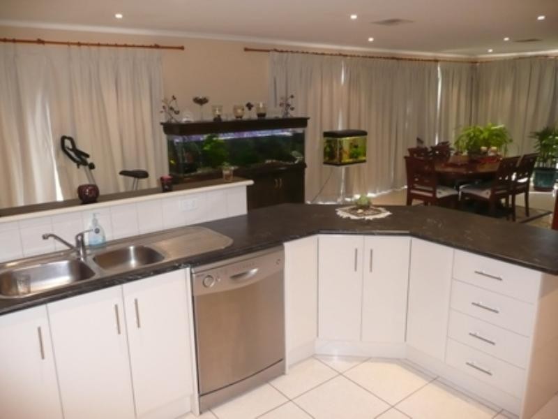 1 Kingborn Road, Parafield Gardens SA 5107