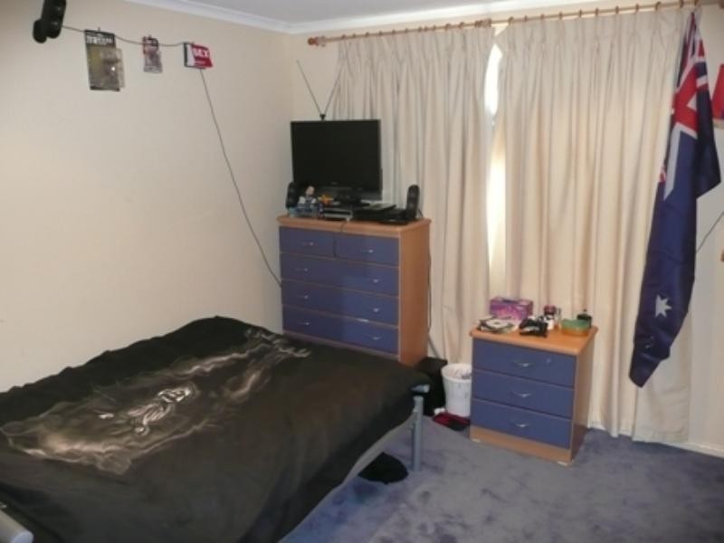 1 Kingborn Road, Parafield Gardens SA 5107