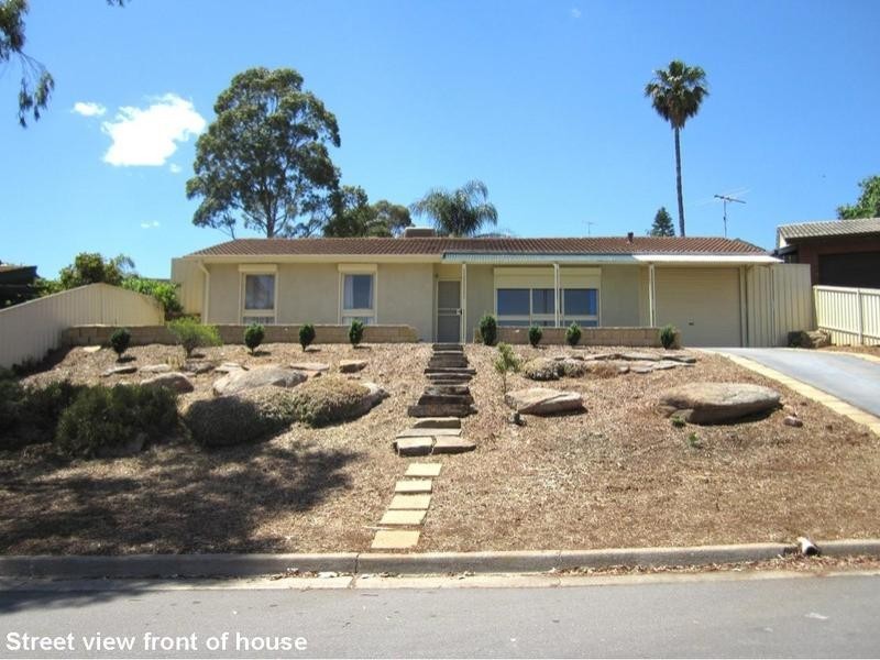 38 McKenzie Crescent, Gulfview Heights SA 5096