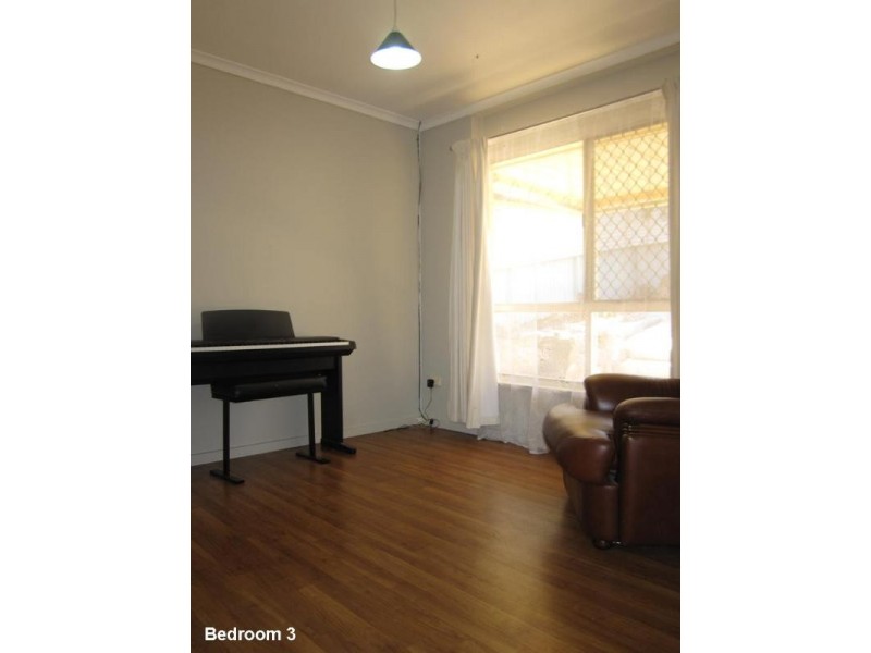 38 McKenzie Crescent, Gulfview Heights SA 5096