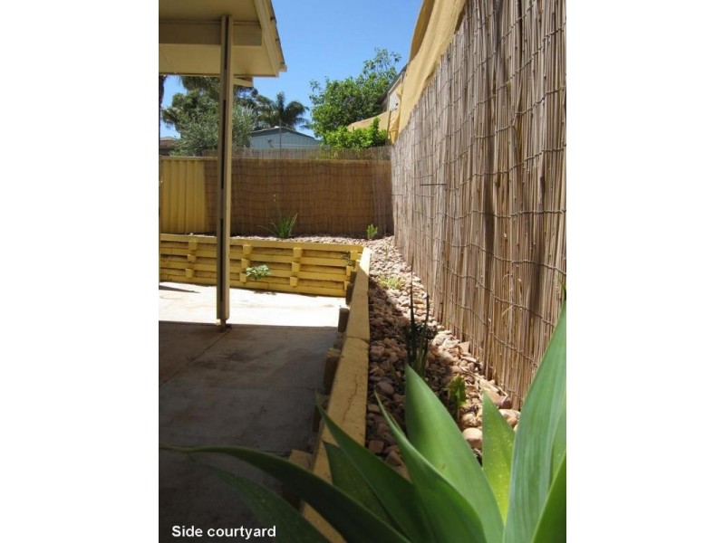 38 McKenzie Crescent, Gulfview Heights SA 5096