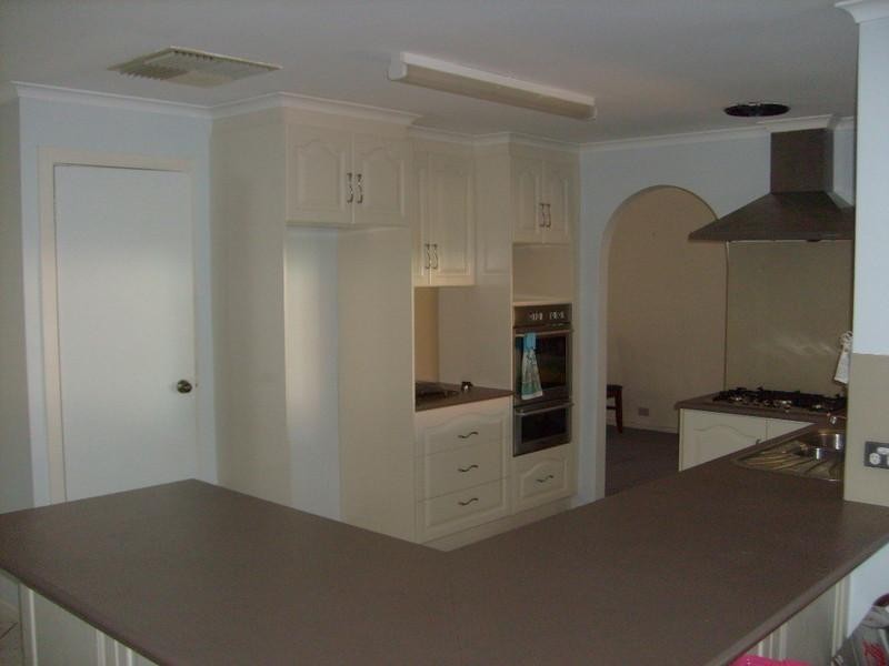 18 Hedgerow Drive, Gulfview Heights SA 5096