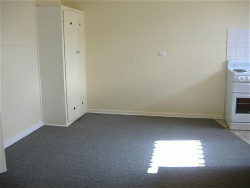 8 Griffiths Street, Elizabeth South SA 5112