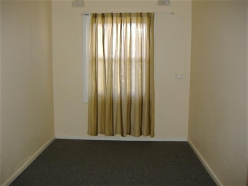 8 Griffiths Street, Elizabeth South SA 5112