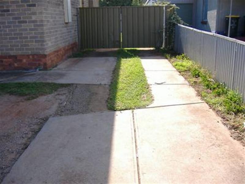 8 Griffiths Street, Elizabeth South SA 5112