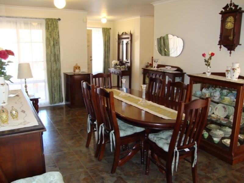 9 Holmeswood Court, Para Hills West SA 5096