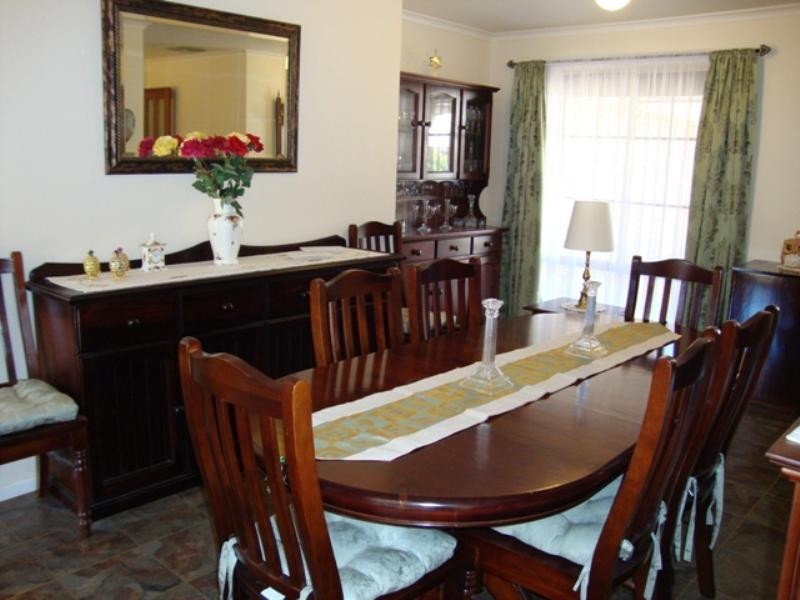 9 Holmeswood Court, Para Hills West SA 5096