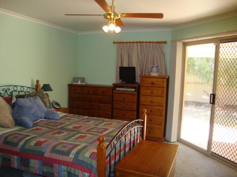 9 Holmeswood Court, Para Hills West SA 5096