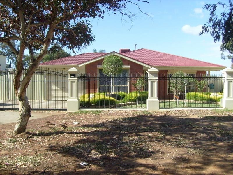 323 Burton Road, Burton SA 5110