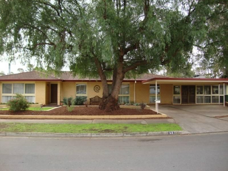 32 Hawke Crescent, Salisbury East SA 5109