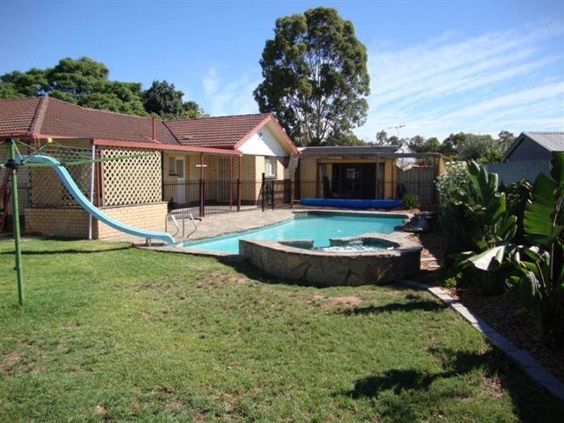 13 Wattle Grove, Parafield Gardens SA 5107