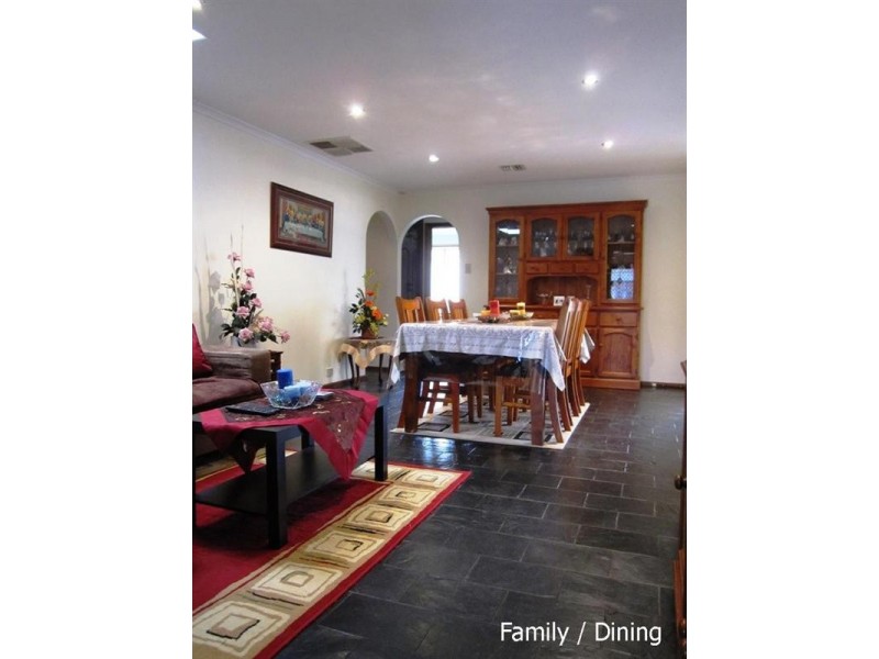 3 Olde Drive, Gulfview Heights SA 5096