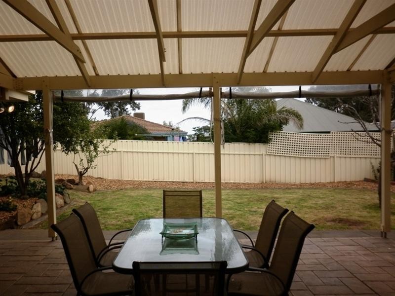 3 Olde Drive, Gulfview Heights SA 5096