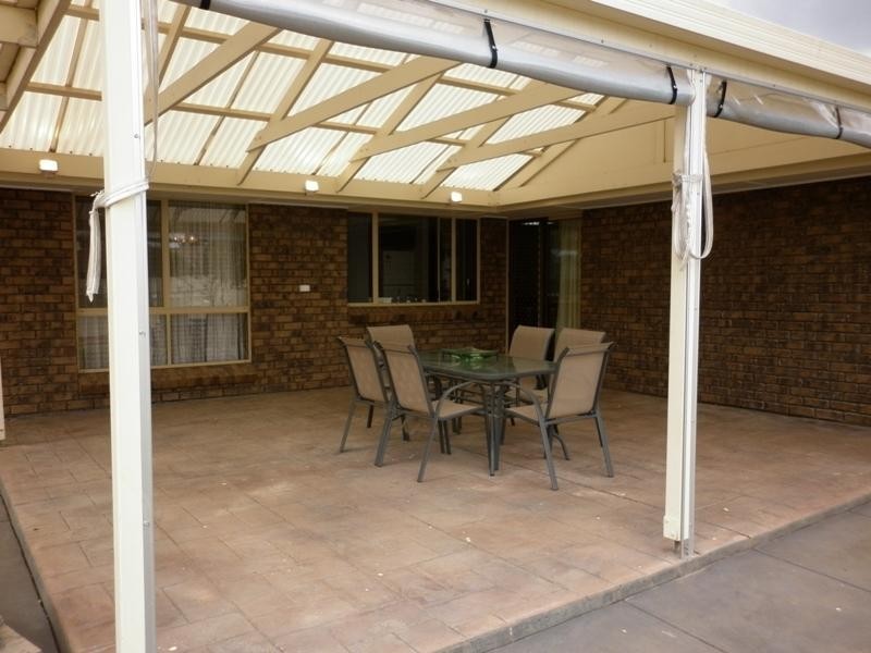 3 Olde Drive, Gulfview Heights SA 5096