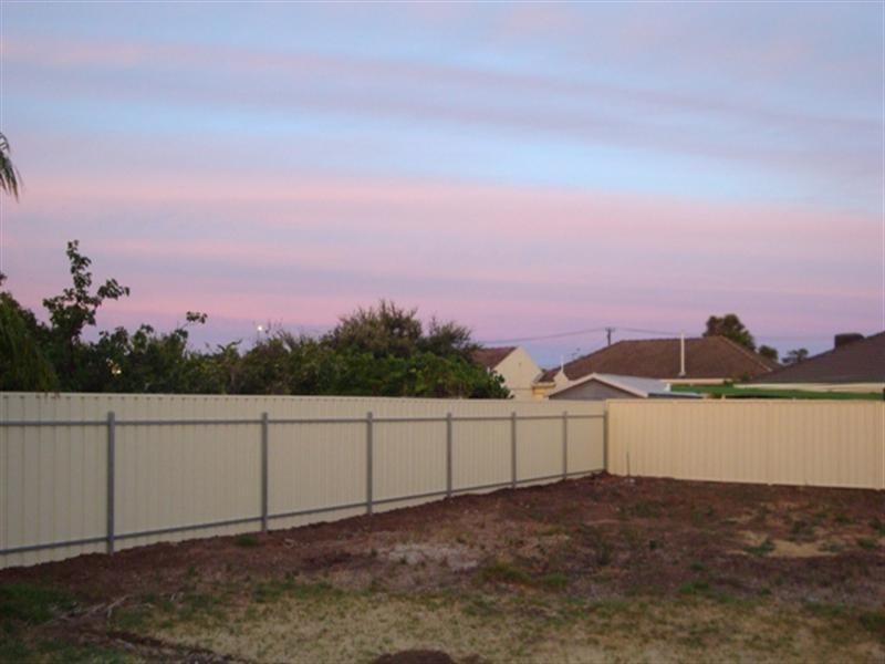 2 Richard Street, Findon SA 5023