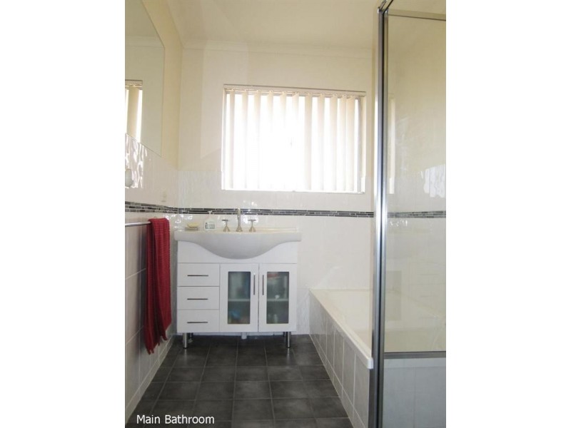 13 Sea View Road, Para Hills SA 5096