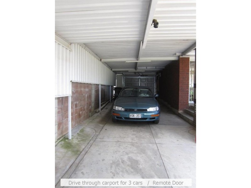 13 Sea View Road, Para Hills SA 5096