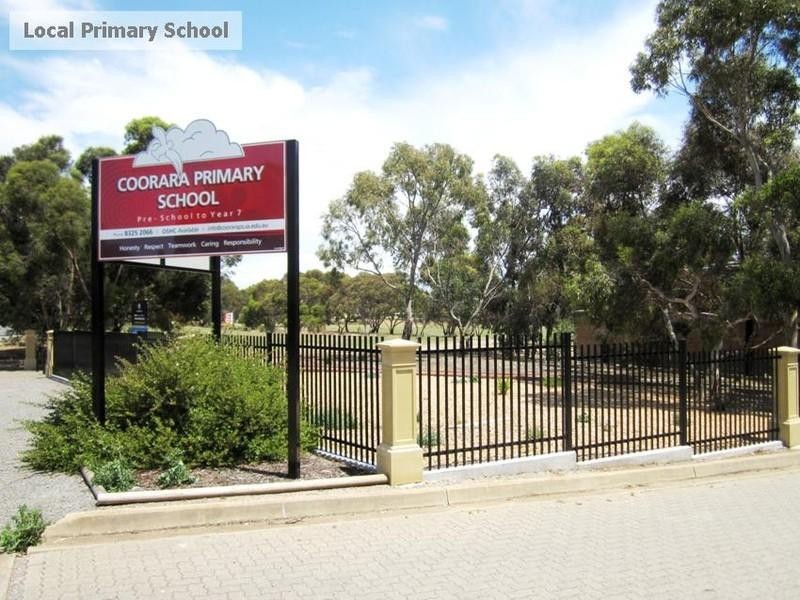 5 Phillip Avenue, Morphett Vale SA 5162