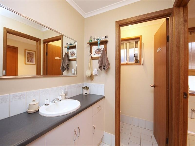 10 Rosa Court, Burton SA 5110