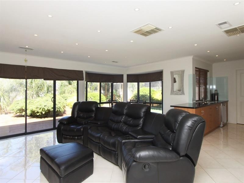 9 Ventra Street, Parafield Gardens SA 5107