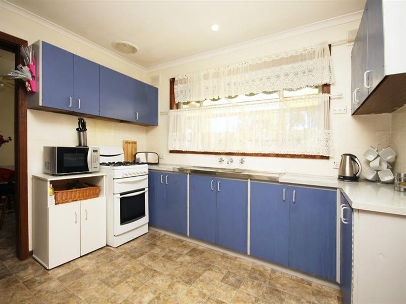 17 Magor Crescent, Salisbury SA 5108