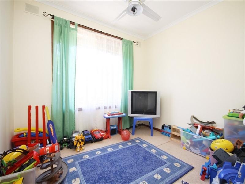 17 Magor Crescent, Salisbury SA 5108