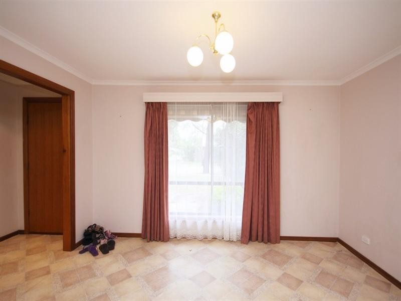 37 Janine Drive, Burton SA 5110