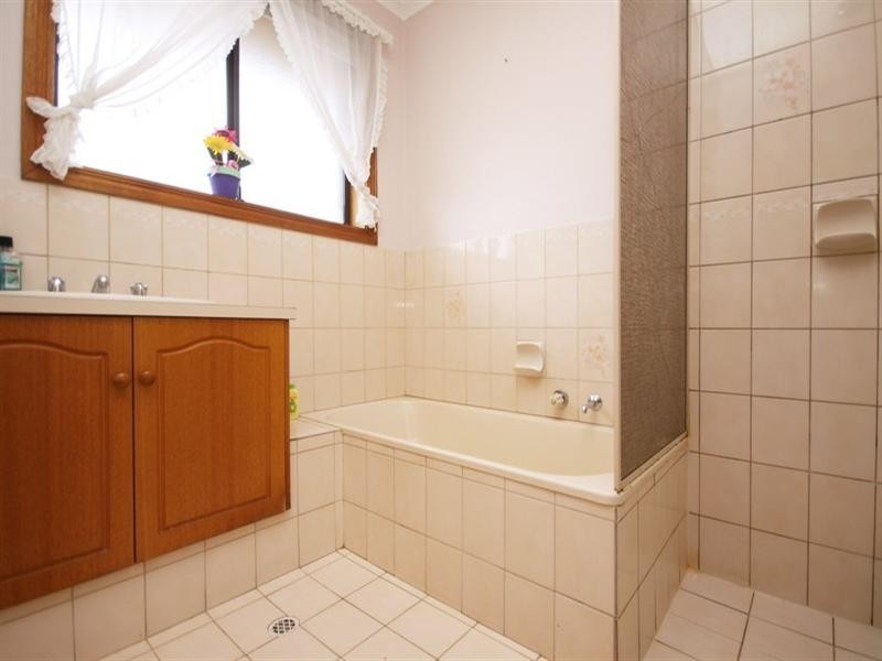 37 Janine Drive, Burton SA 5110