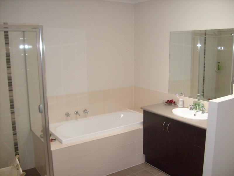 105 Lakeside Drive, Andrews Farm SA 5114