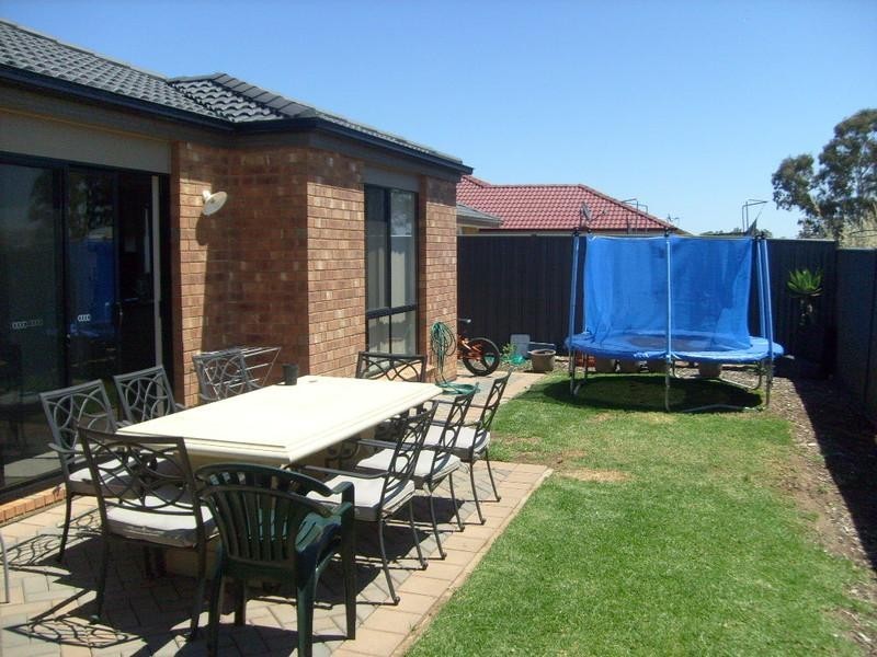 105 Lakeside Drive, Andrews Farm SA 5114