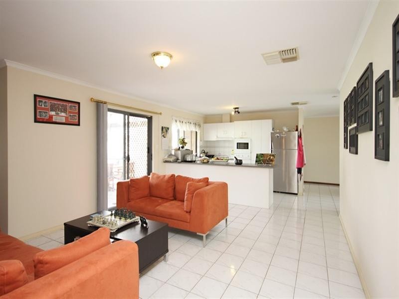 10 Chestnut Grove, Hillbank SA 5112