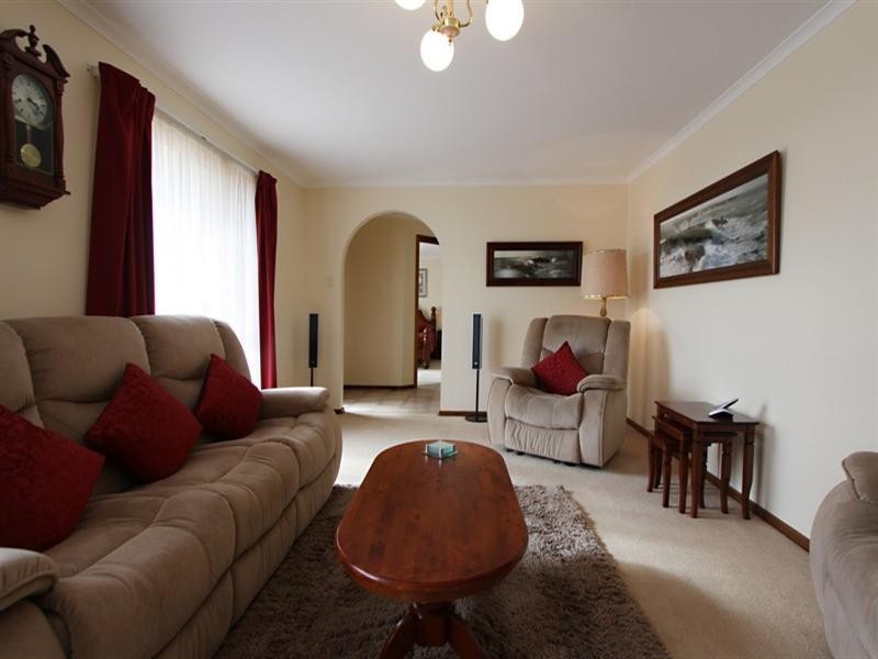 64 Highfield Drive, Hillbank SA 5112