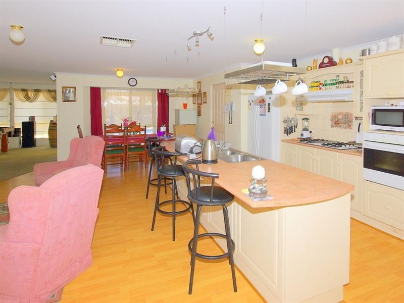 4 Canterbury Place, Burton SA 5110