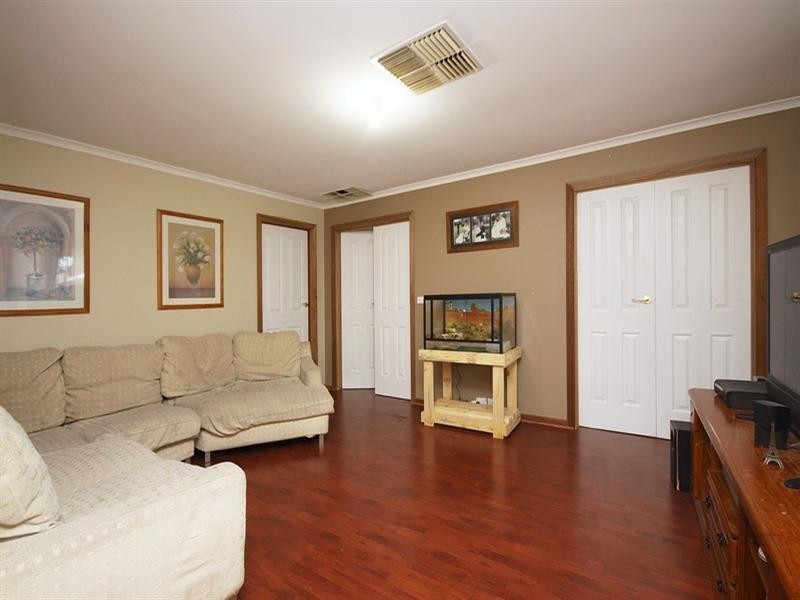 5 Dyson Court, Paralowie SA 5108