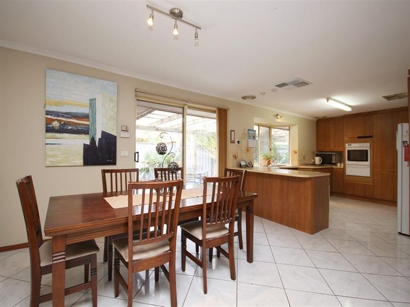 5 Dyson Court, Paralowie SA 5108