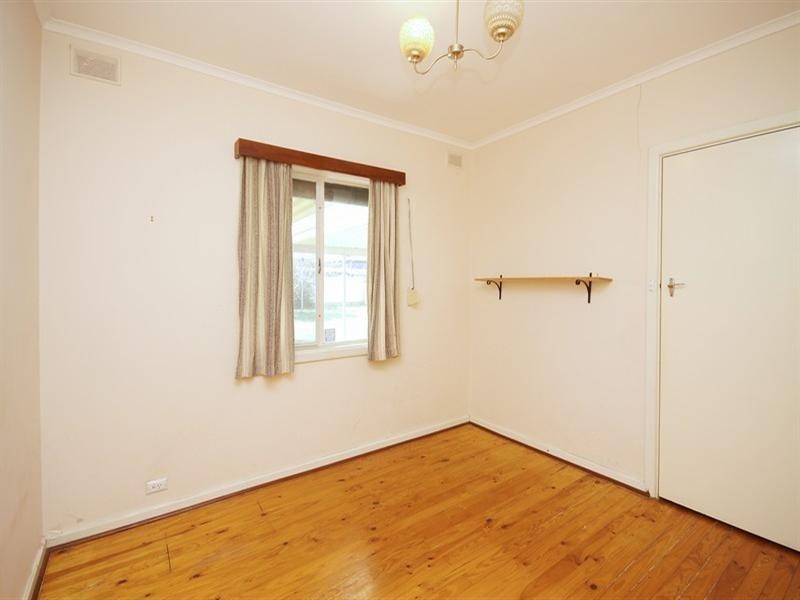 10 Limerick Street, Salisbury Downs SA 5108