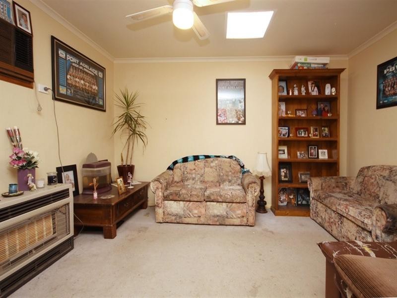 34 Wakeling Crescent, Parafield Gardens SA 5107