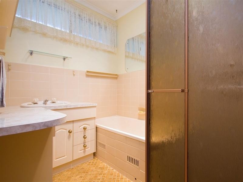 35 Buckingham Drive, Salisbury East SA 5109