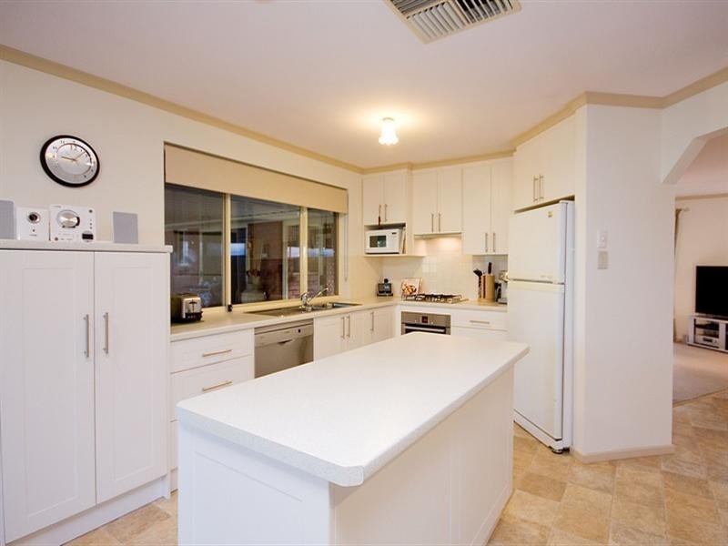 5 Petersens Parade, Salisbury Downs SA 5108