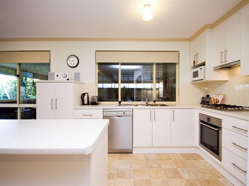 5 Petersens Parade, Salisbury Downs SA 5108